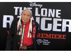 ネイティブ・アメリカン俳優のサギノー・グラントが死去、85歳 『ローン・レンジャー』などに出演 画像