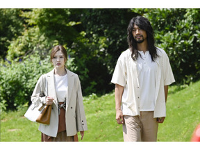 “自称・婚約者”シシド・カフカの和装姿に「素敵」、白石麻衣“詠美”赤字ノートに恐怖の声も…「漂着者」3話 画像