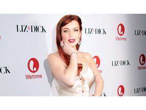 リンジー・ローハン、クラブで女性客を殴って逮捕。収監の可能性が強まる 画像