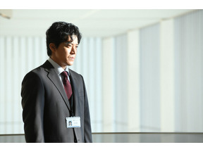 比嘉愛未“香織”の言葉に衝撃、國村隼“世良”のメガネに驚く視聴者も「日本沈没」2話 画像