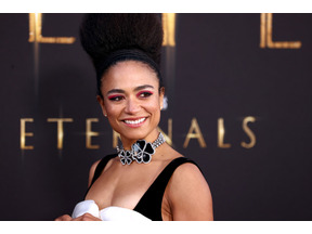 『エターナルズ』MCU初の聴覚障害者のスーパーヒーロー“マッカリ”の影響で手話を学びたい人が激増 画像