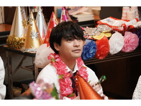 誕生会の柳楽優弥“黒木”に「鬼かわいい」の声、カチューシャハット姿の加藤シゲアキ“灰谷”も話題に…「二月の勝者」7話 画像