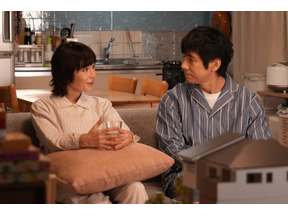 原田知世“菜奈”と田中圭“翔太”「あな番」カップル登場に感動の声続出、ラストの“DNA鑑定書”には動揺広がる…「真犯人フラグ」8話 画像