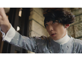 【映画と仕事 vol.13 後編】岸辺露伴のつくり方！ 人物デザイン監修・柘植伊佐夫が明かす、高橋一生の私物のパンツから割り出した“最適解” 画像