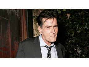 チャーリー・シーン、47歳にして、もうすぐ“おじいちゃん”に！ 画像