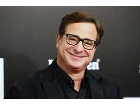 「フルハウス」のキャストが連名でボブ・サゲットを追悼「家族として悲しんでいます」 画像