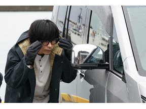 成田凌と森七菜の演技に賞賛集まるなか、安田顕“佐々木”の衝撃行動に「夢に出てきそう」「鳥肌立った…」などの声続出「逃亡医F」 画像