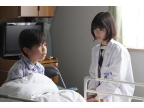 白夜の素性と背景に「ますます謎が深まる」の声、毎熊克哉“勇気”にも「誰に追われているのか」などの反応続々…「ドクターホワイト」3話 画像