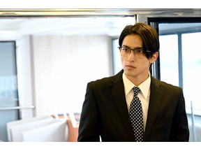 横浜流星“瀬能”スーツ＆メガネ姿に絶賛の声、藤井流星との“W流星”共演にもネット沸く…「DCU」5話 画像