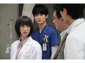 浜辺美波“白夜”ラストで語った言葉に困惑と動揺の声続々、謎の腹痛を訴えた少年の“確定診断”には納得の声も…「ドクターホワイト」第6話 画像