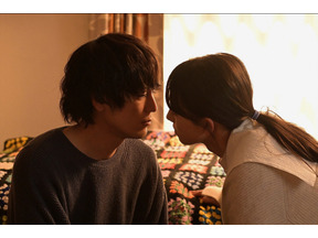 清原果耶“花枝”と間宮祥太朗“芦田”キスシーンに「息が止まるほど二人がキレイ」の声、“手術告白”にも共感の声続々…「ファイトソング」第7話 画像