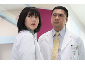 小手伸也“真壁”に「号泣させられてしまうとは」「本領発揮回」などの声殺到、涙する“白夜”浜辺美波の演技にも賞賛多数…「ドクターホワイト」第8話 画像