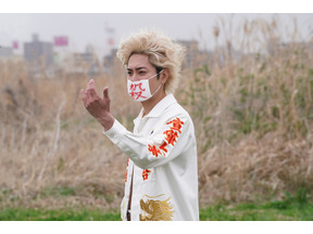 “剛”間宮祥太朗、特攻服＆ヤンキー姿に「ハマり役すぎ」「似合ってる」、柴犬の松にも「演技力が高すぎ」の声殺到…「ナンバMG5」 画像