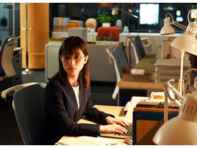 津田健次郎“須藤”の2度にわたるハグに歓喜「ツダケン春のハグ祭り」なるワードも「俺の可愛いはもうすぐ消費期限!?」第4話 画像