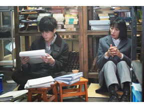 杏“楓”の彼氏と遭遇した坂口健太郎“小勝負”の表情に注目集まる…彼氏・大森には心配の声も「競争の番人」第3話 画像