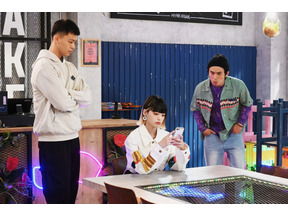 平手友梨奈“葵”、竹内涼真“新”の優しいハグに「デレデレ」「お目目キョロキョロ可愛い」などの声多数…「六本木クラス」第8話 画像