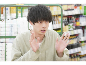 坂口健太郎“小勝負”、みかんパン頬張るラストに絶賛の声殺到、“小勝負ロス”を訴える投稿も多数…「競争の番人」最終話 画像