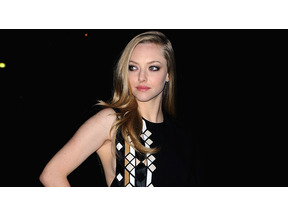 アマンダ・セイフライド、ツイッターでアン・ハサウェイとの不仲説に言及？ 画像