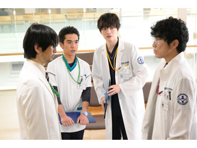 玉森裕太“諏訪野”、最後に担当する“患者”に視聴者「既に涙腺ガバガバ」「最終回はきっと号泣」…「祈りのカルテ」9話 画像