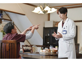 ディーン・フジオカ演じる“ドジすぎる新米医師”に「ドジなおディーンさん、珍しい！」とSNS沸き立つ…「星降る夜に」 画像