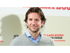 ブラッドリー・クーパー、新恋人は20歳の英国人モデル？ 画像