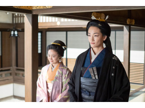 冨永愛“吉宗”に「チーム吉宗で問題解決に当たる様は痛快」「政策ドラマも面白い」などの反応…「大奥」第8話 画像