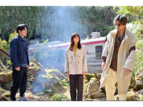 山田裕貴と赤楚衛二にSNSでは「演技力抜群なメンバー」「何度も心打たれた」の声あふれる…「ペンディングトレイン」 画像