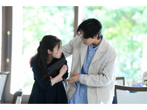 山田涼介“東郷”、橋本環奈“綾華”への嫉妬に「既に大好きやん」の声上がる…「王様に捧ぐ薬指」第4話 画像