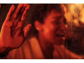 A24、オーストラリア発のホラー『Talk to Me』新予告編を公開「恐ろしさがさらにパワーアップ」 画像