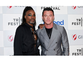 ルーク・エヴァンス＆ビリー・ポーター、トライベッカ映画祭でデュエットをサプライズ披露 画像