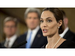 アンジェリーナ・ジョリー、G8会合で紛争地帯の性暴力防止を訴える 画像