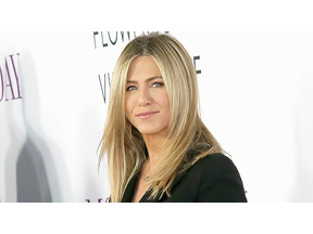 「フレンズ」のジェニファー・アニストン＆デヴィッド・シュワイマーがUber EatsのCMで共演 画像