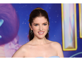 アナ・ケンドリックの監督デビュー作、連続殺人犯ロドニー・アルカラを描いた『Woman of the Hour』予告編 画像