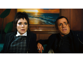 ウィノナ・ライダー、『ビートルジュース』続編で「リディアが母親になっているとは思わなかった」と驚く 画像