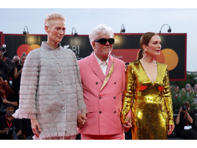 ペドロ・アルモドバル監督作『The Room Next Door』、ヴェネチア国際映画祭で17分のスタオベ 画像