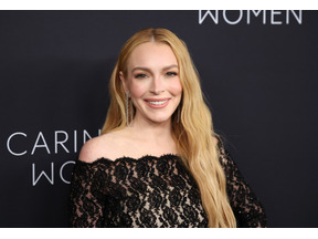 リンジー・ローハン、2年で3本目のNetflix作品配信へ クリスマス映画『Our Little Secret』 画像