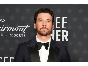 マイルズ・テラーが追悼「彼の貢献は永遠に生き続ける」…『トップガン マーヴェリック』の指導操縦士が飛行機事故で死去 画像