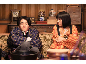 鈴鹿央士“左右馬”のある行動に視聴者のツッコミ続出、「嘘解きレトリック」7話 画像