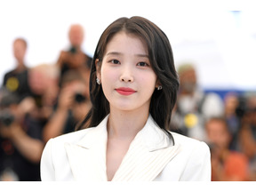 IU、2025年はパク・ボゴム＆ビョン・ウソクと共演！俳優として多彩な魅力見せる 画像