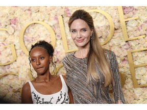 アンジェリーナ・ジョリー、娘ザハラが「生理の貧困」をなくすためのイベントでスピーチ 応援に駆けつける 画像
