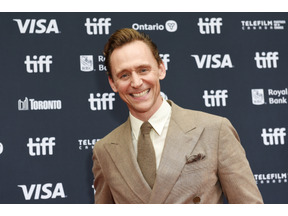 スティーヴン・キング原作、トム・ヒドルストン主演『The Life of Chuck』予告編 画像