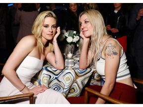 クリステン・スチュワートが6年交際の恋人ディラン・メイヤーと結婚 画像