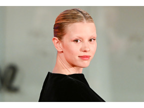 ミア・ゴス、ライアン・ゴズリング主演『スター・ウォーズ／スターファイター』に出演へ 画像