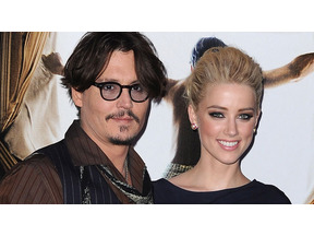 ジョニー・デップ、モスクワでアンバー・ハードとディナー・デート 画像