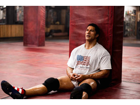 ドウェイン・ジョンソンのオスカーに期待の声、ヴェネチア国際映画祭銀獅子賞受賞作『The Smashing Machine』新予告編 画像