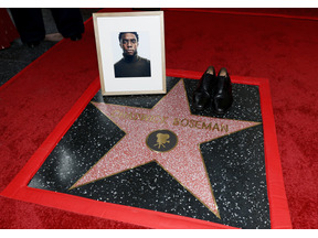 『ブラックパンサー』故チャドウィック・ボーズマンがハリウッドの殿堂入り 2828番目の星を獲得 画像