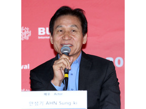 パク・ソジュンとも映画で共演、「韓国映画界の大きな星」アン・ソンギさん死去 画像