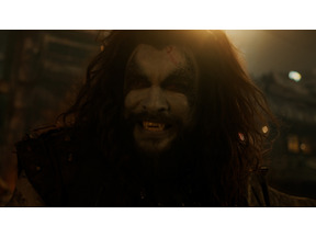 ジェイソン・モモア、ワイルドなオーラまとわせ登場！『スーパーガール』最新映像 画像