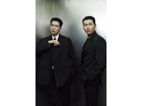 ヒョンビン＆チョン・ウソン、スーツで決めた2ショット公開「メイド・イン・コリア」2025年最も視聴された韓国オリジナル作品に 画像