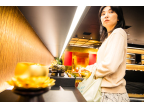 田中麗奈“平凡な主婦”が“金のおりん”を鳴らして…？ 痛快クライム・コメディ『黄金泥棒』本編映像解禁 画像